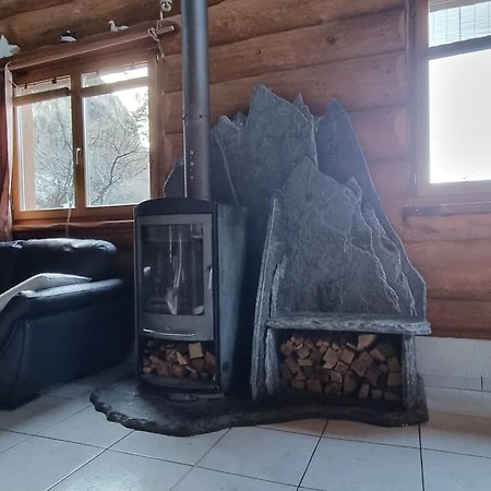 Le Gite De Briey Chalais Екстериор снимка